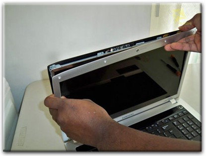 Замена экрана ноутбука Samsung в Солнечногорске